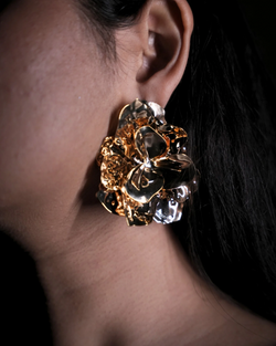 Magnolia studs