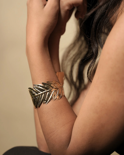 Leaf cuff