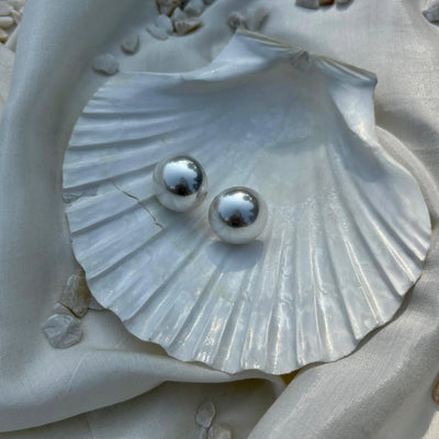 Classic Pearl Jumbo Studs